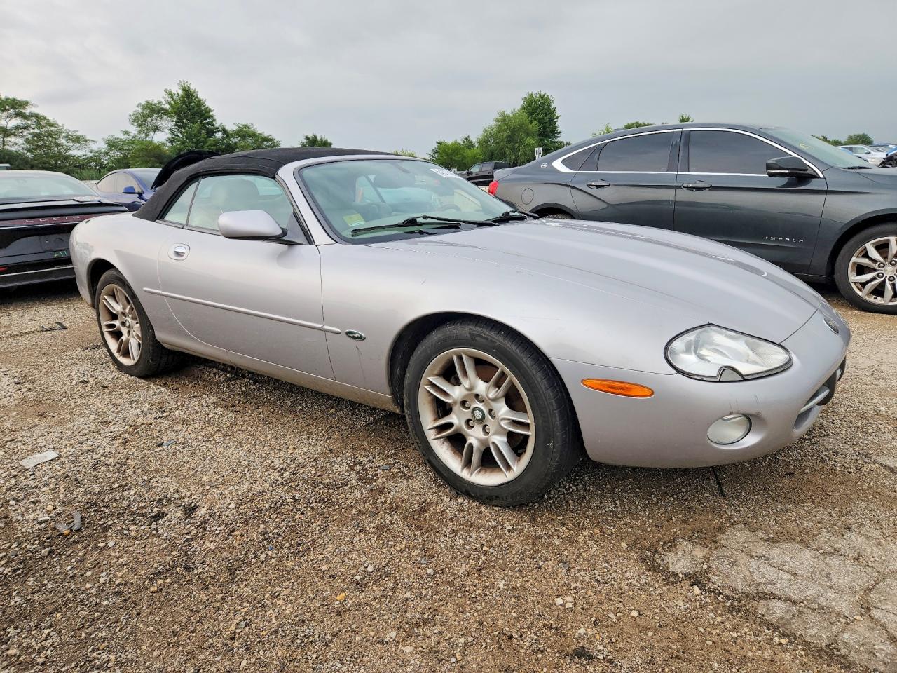2001 Jaguar Xk8 Silver vin: SAJDA42C61NA20162
