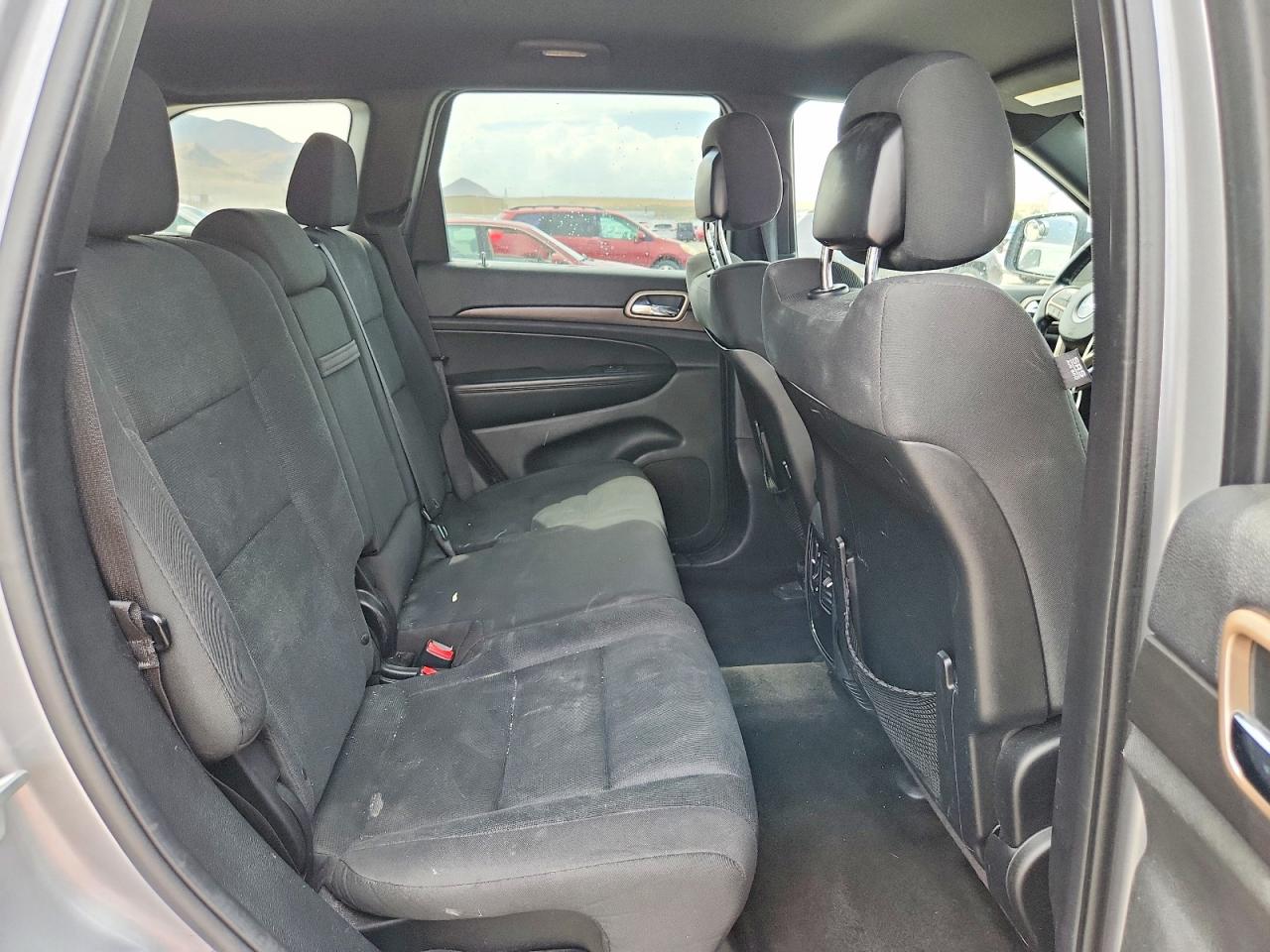 2015 Jeep Grand Cherokee Laredo Gray vin: 1C4RJFAG0FC923878