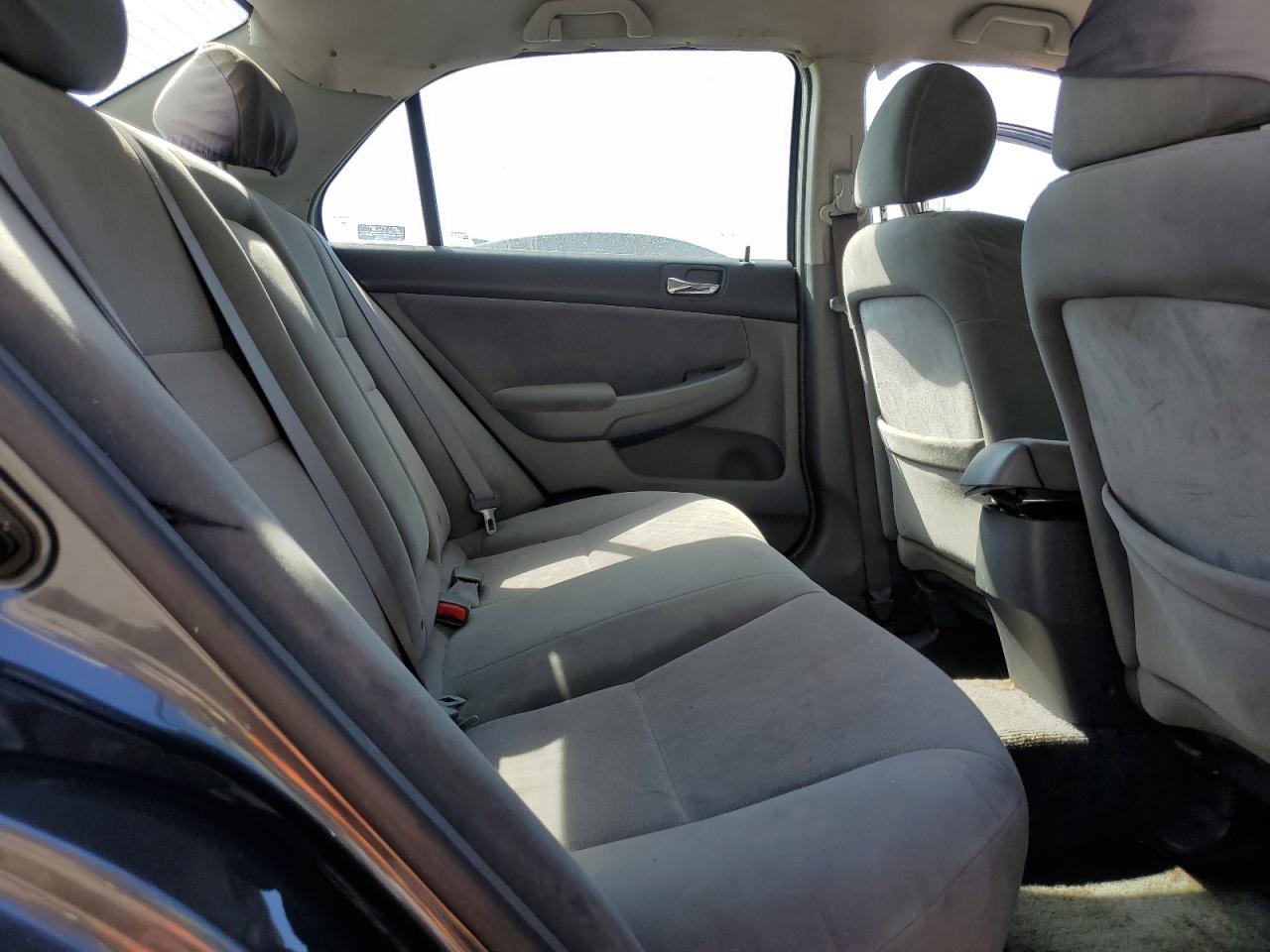 2004 Honda Accord Lx Серый vin: 1HGCM56404A165623