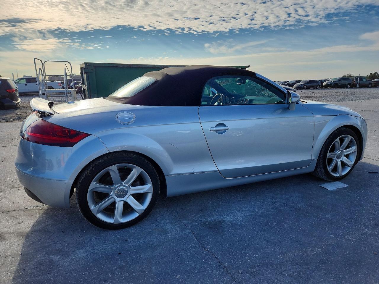 2009 Audi Tt Silver vin: TRULF38J591014502