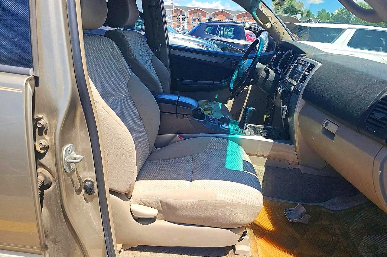 2007 Toyota 4runner Sr5 Gold vin: JTEBU14RX78092642