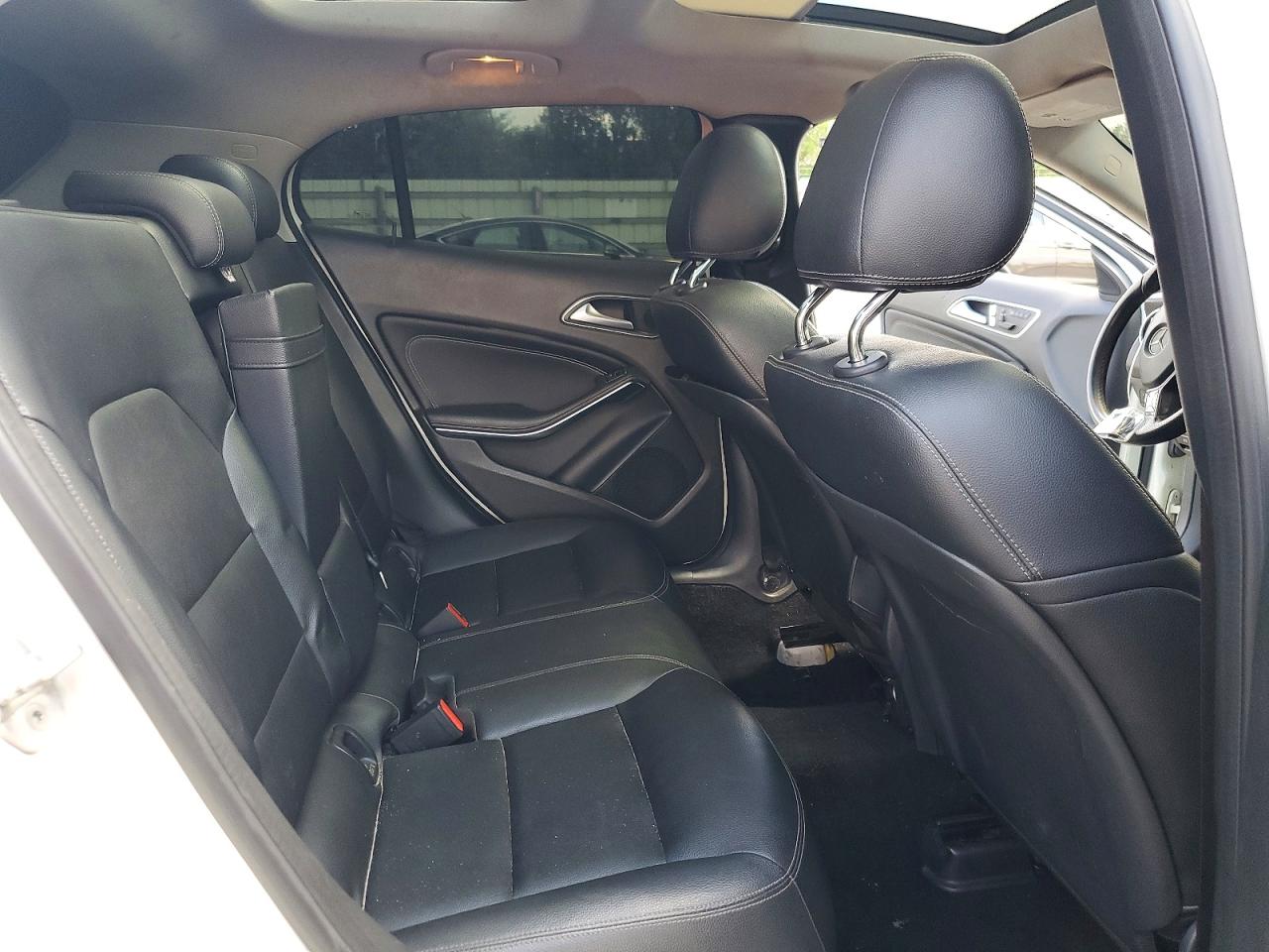 2015 Mercedes-benz Gla 250 4matic White vin: WDCTG4GB2FJ148140