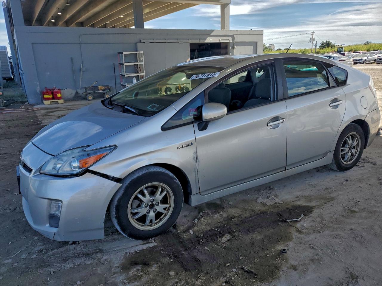 2011 Toyota Prius Two Silver vin: JTDKN3DU7B1467311
