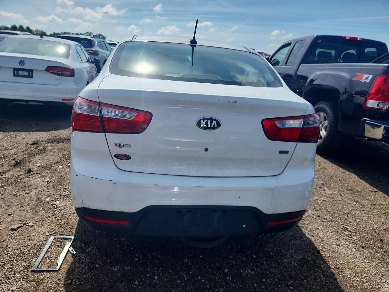 2015 Kia Rio Lx White vin: KNADM4A3XF6427050