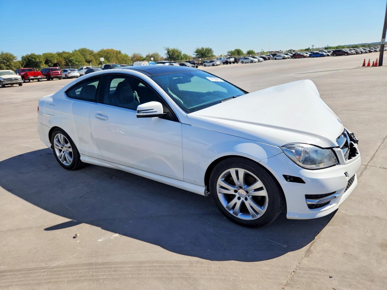 2014 Mercedes-benz C 250 White vin: WDDGJ4HB2EG295406
