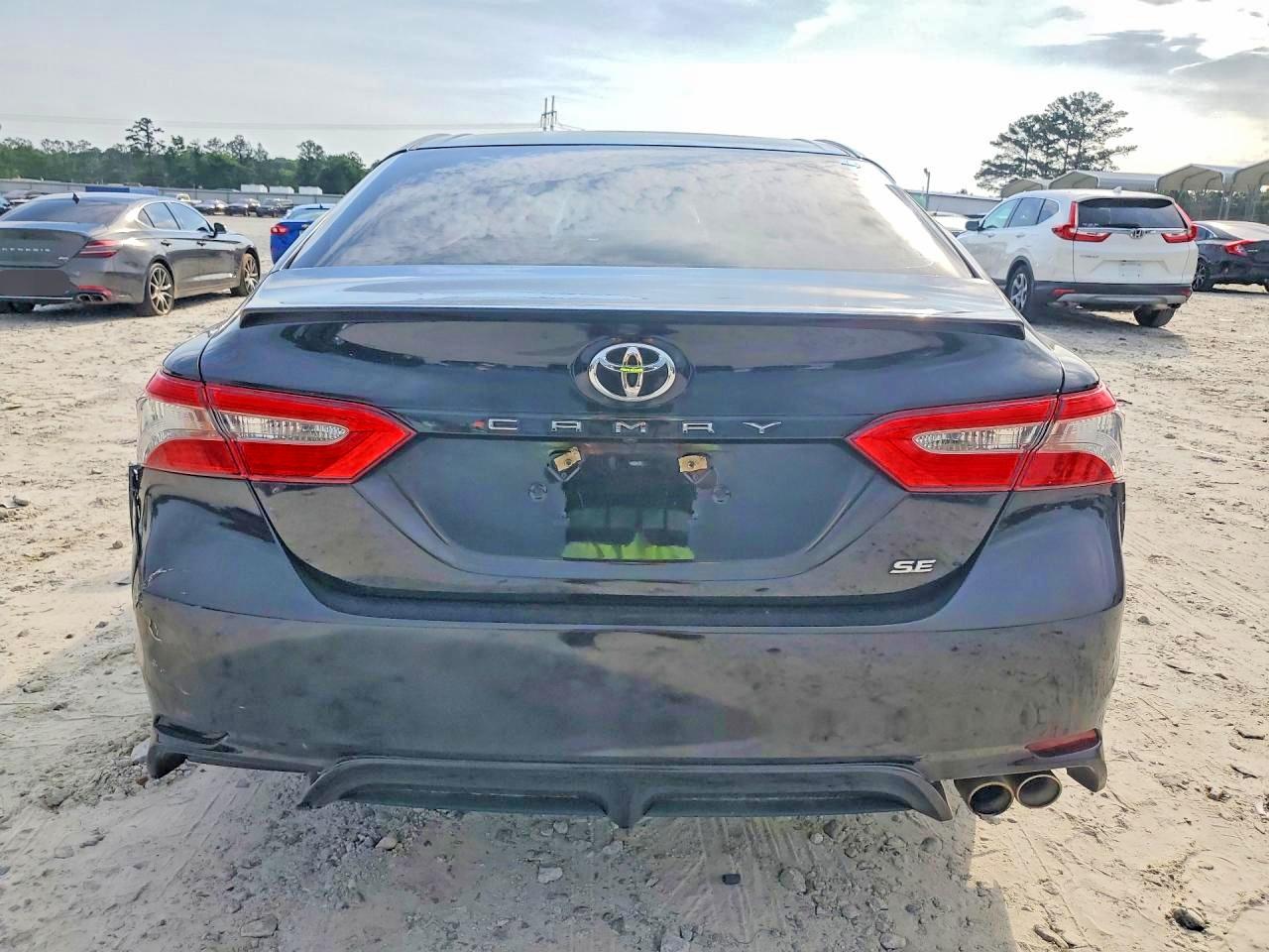 2018 Toyota Camry Se Черный vin: 4T1B11HK0JU678772