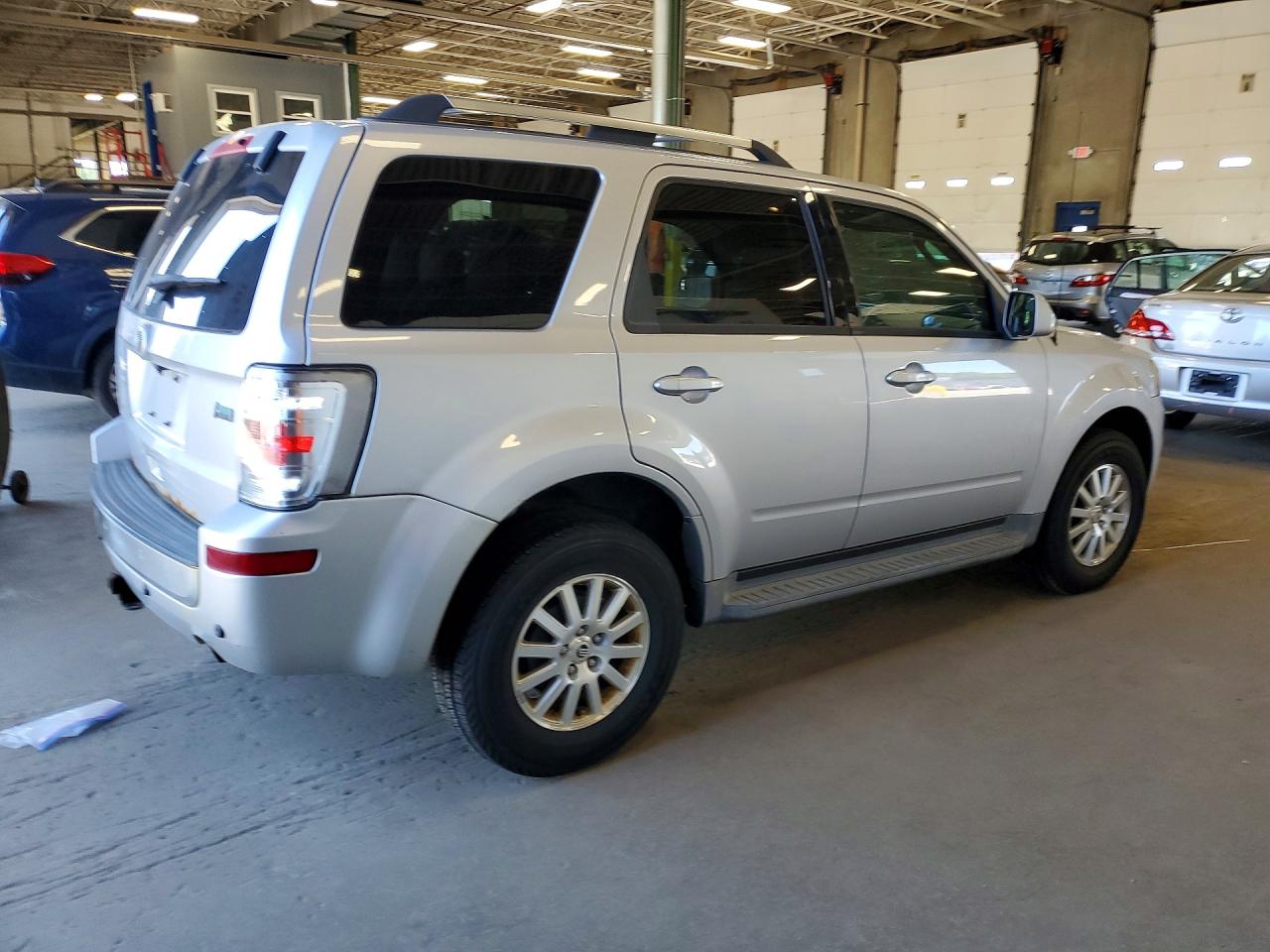 2011 Mercury Mariner Premier Silver vin: 4M2CN9HG6BKJ05924