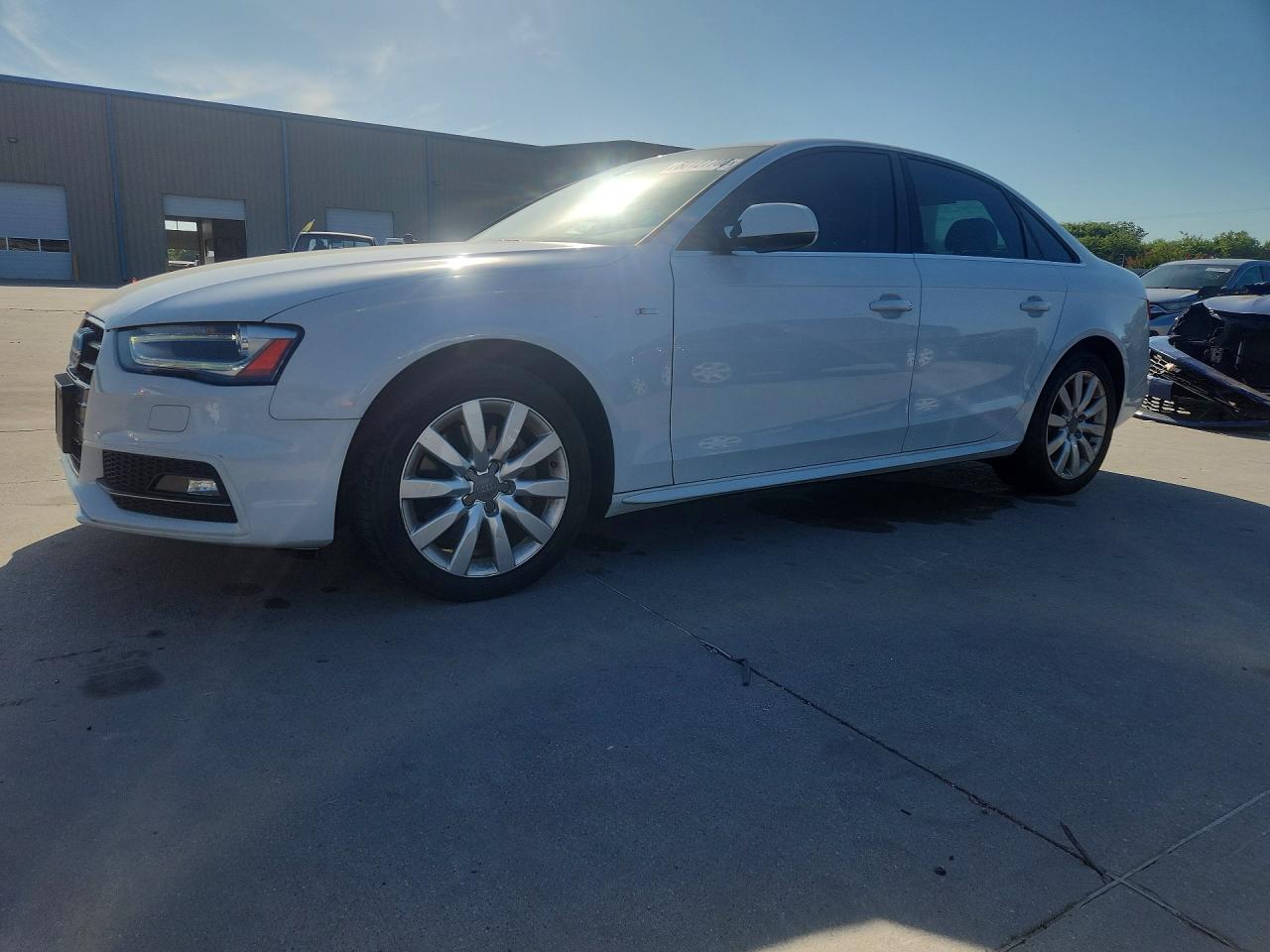 2015 Audi A4 Premium White vin: WAUAFAFL0FN007761