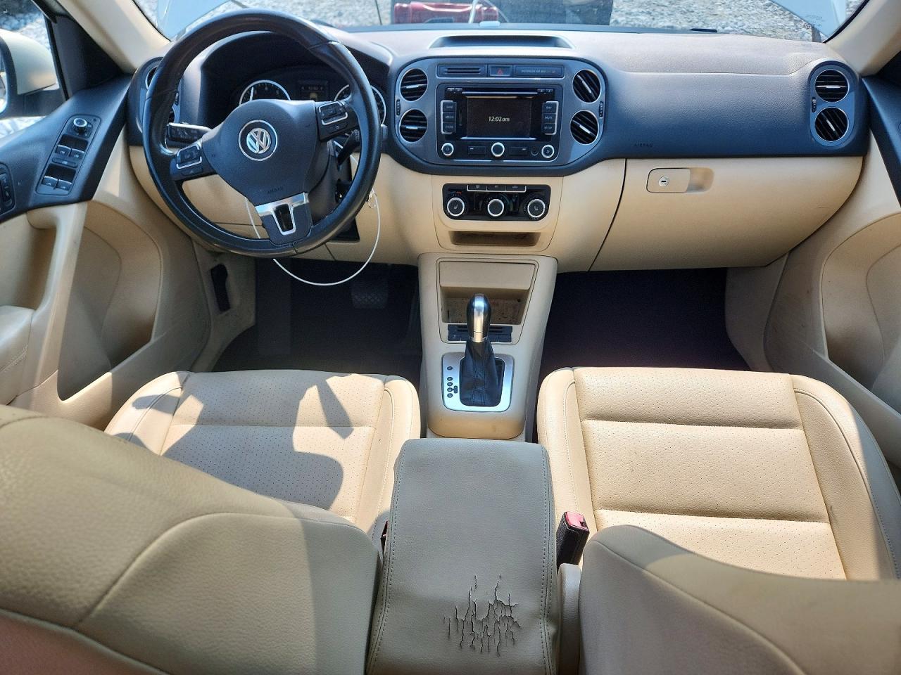 2012 Volkswagen Tiguan S Silver vin: WVGAV7AX0CW536955