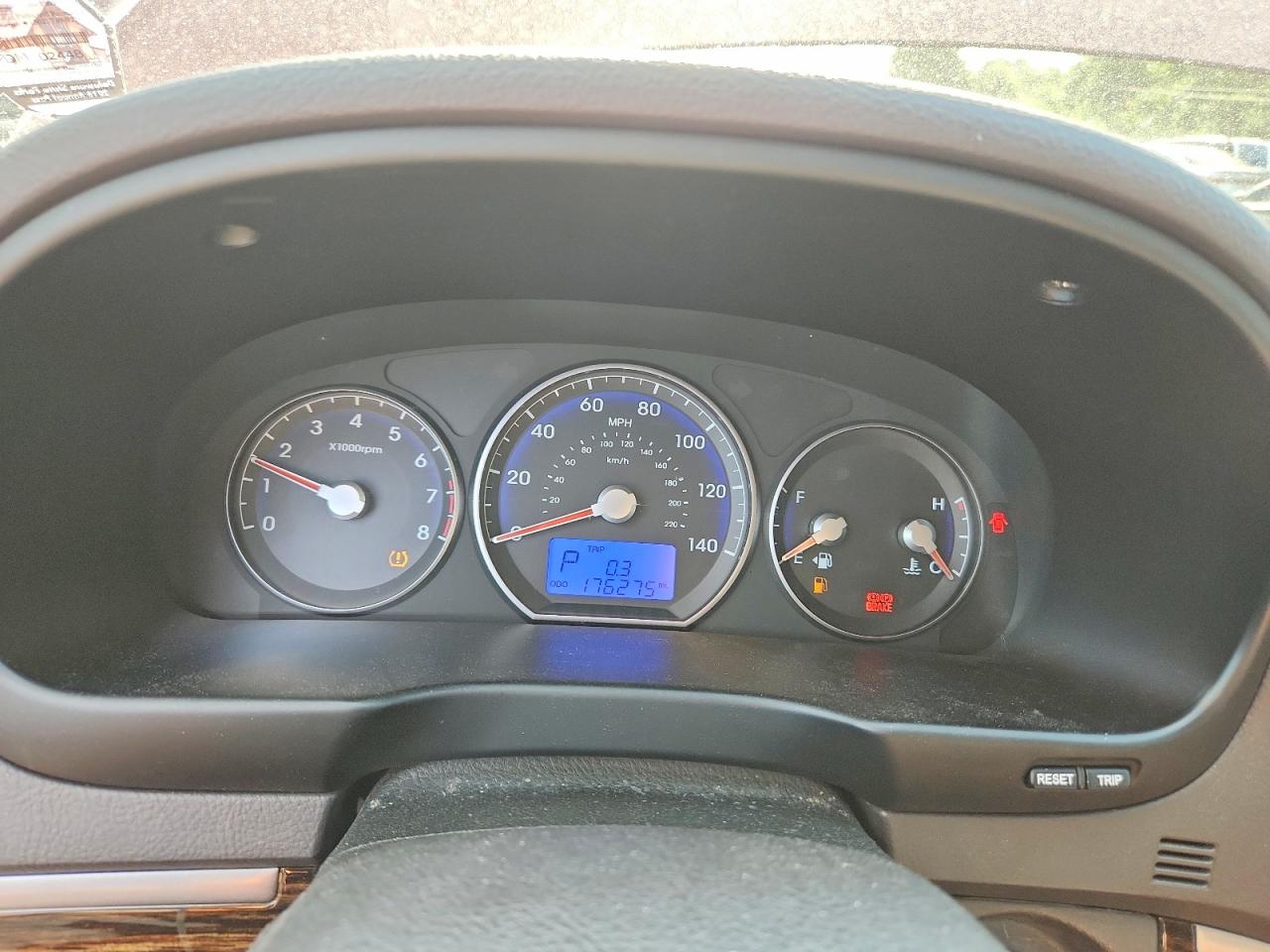 2011 Hyundai Santa Fe Se Красный vin: 5XYZHDAG3BG003815