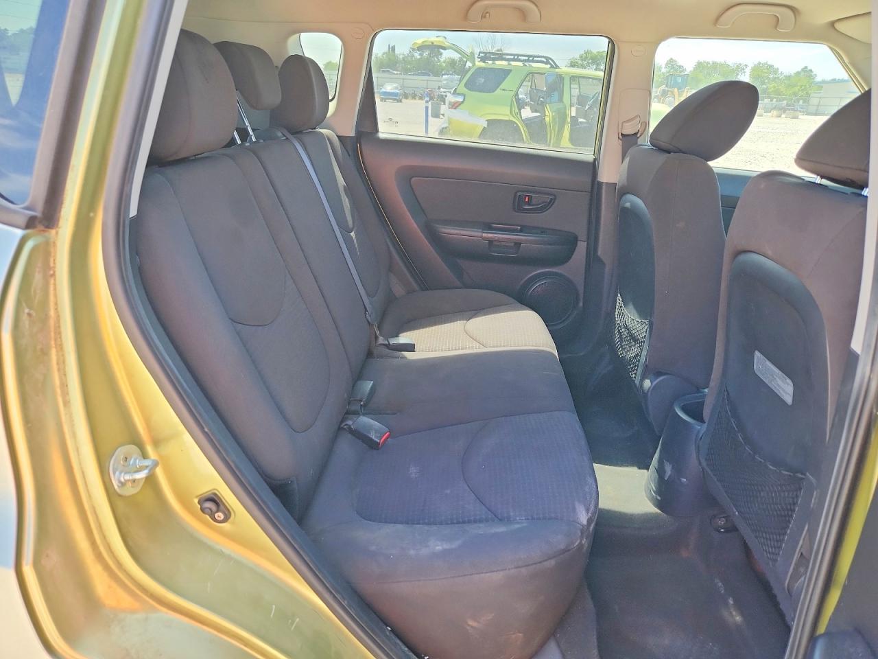2012 Kia Soul Base Green vin: KNDJT2A54C7360059