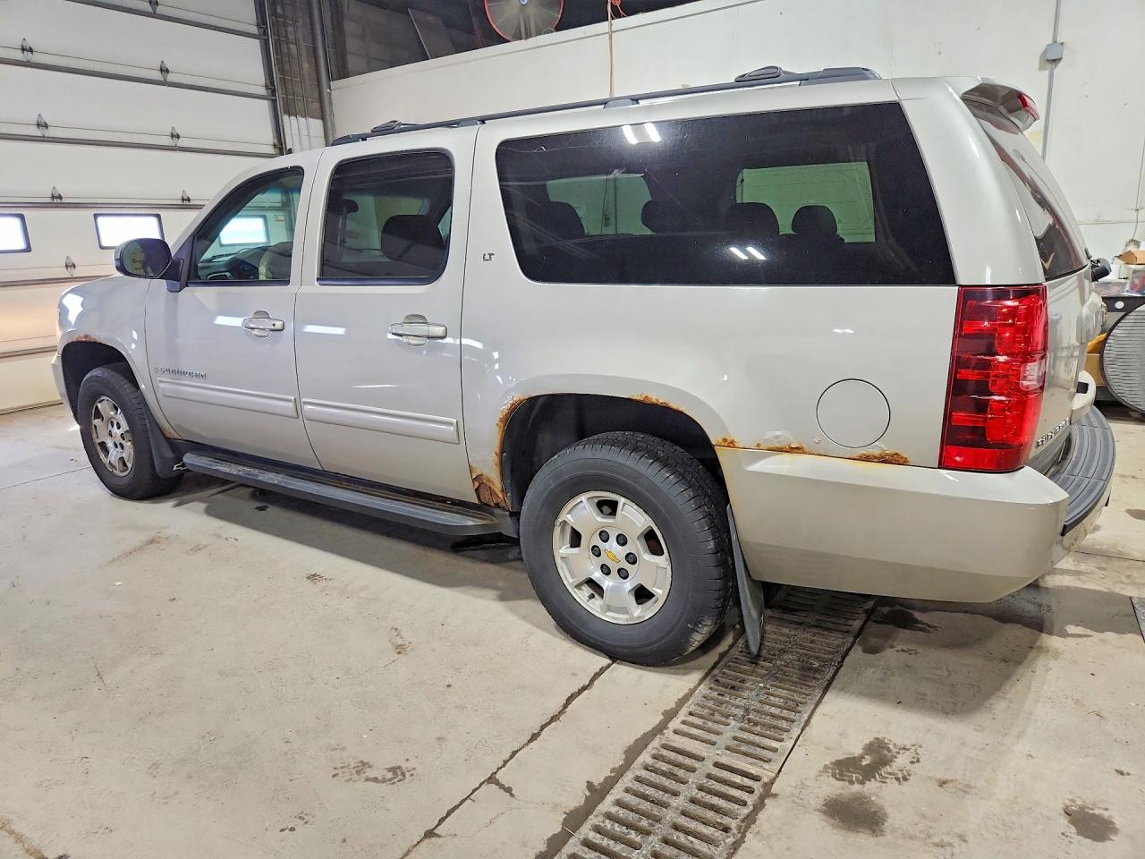 2009 Chevrolet Suburban K1500 Lt Silver vin: 1GNFK26319R249831