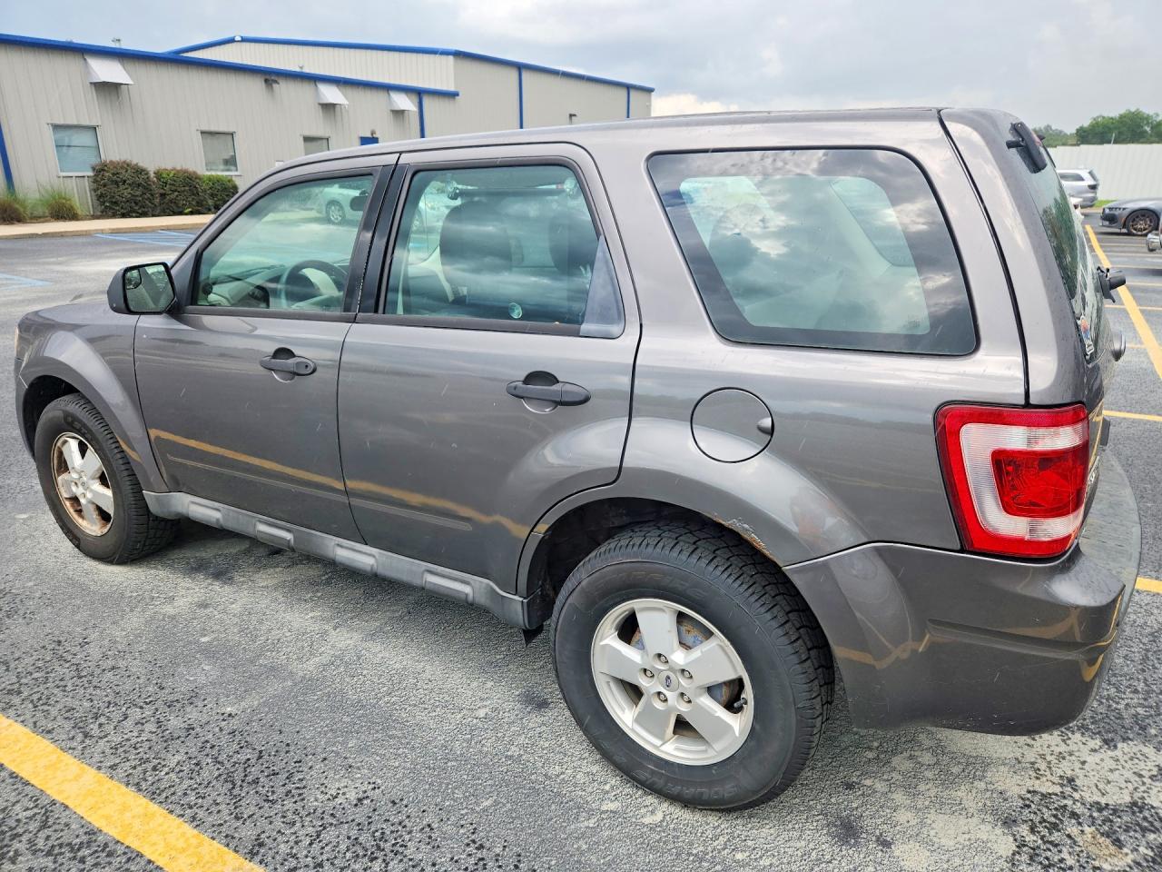 2011 Ford Escape Xls Серый vin: 1FMCU9C7XBKA32035