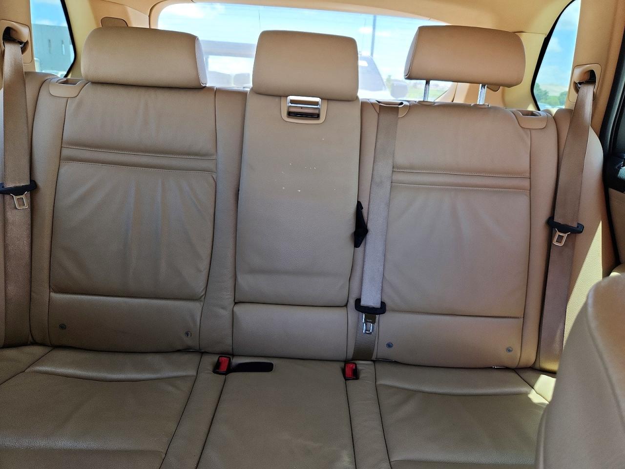 2011 Bmw X5 Xdrive35i White vin: 5UXZV4C56BL738232
