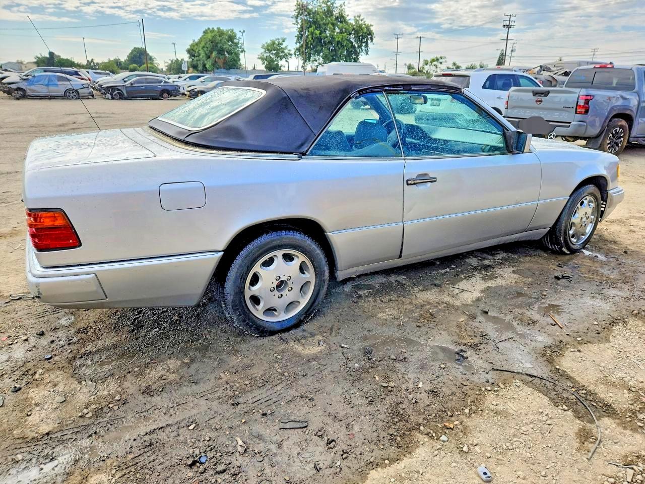 1995 Mercedes-benz E 320 Silver vin: WDBEA66E7SC185995