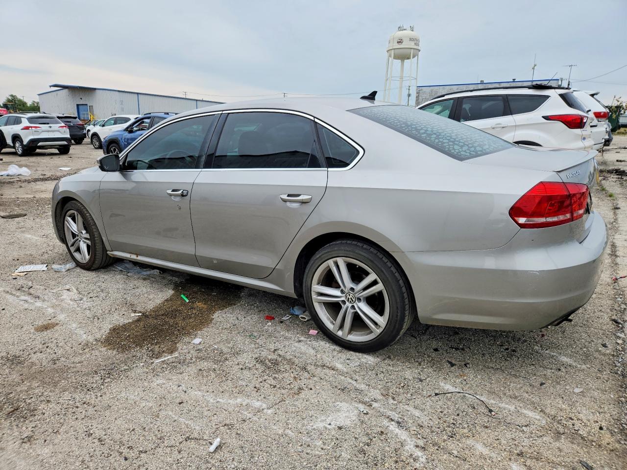 2014 Volkswagen Passat Se Серебряный vin: 1VWBS7A31EC053328