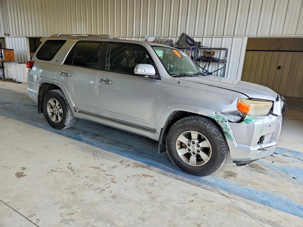 2013 Toyota 4runner Sr5 Silver vin: JTEZU5JR1D5050383