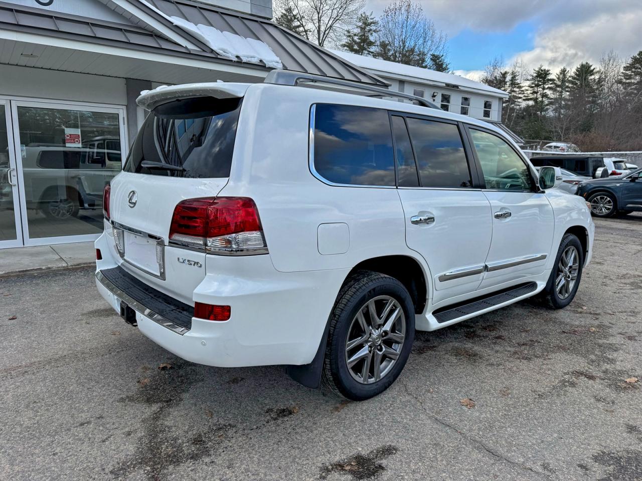 2013 Lexus Lx 570 Белый vin: JTJHY7AXXD4129441