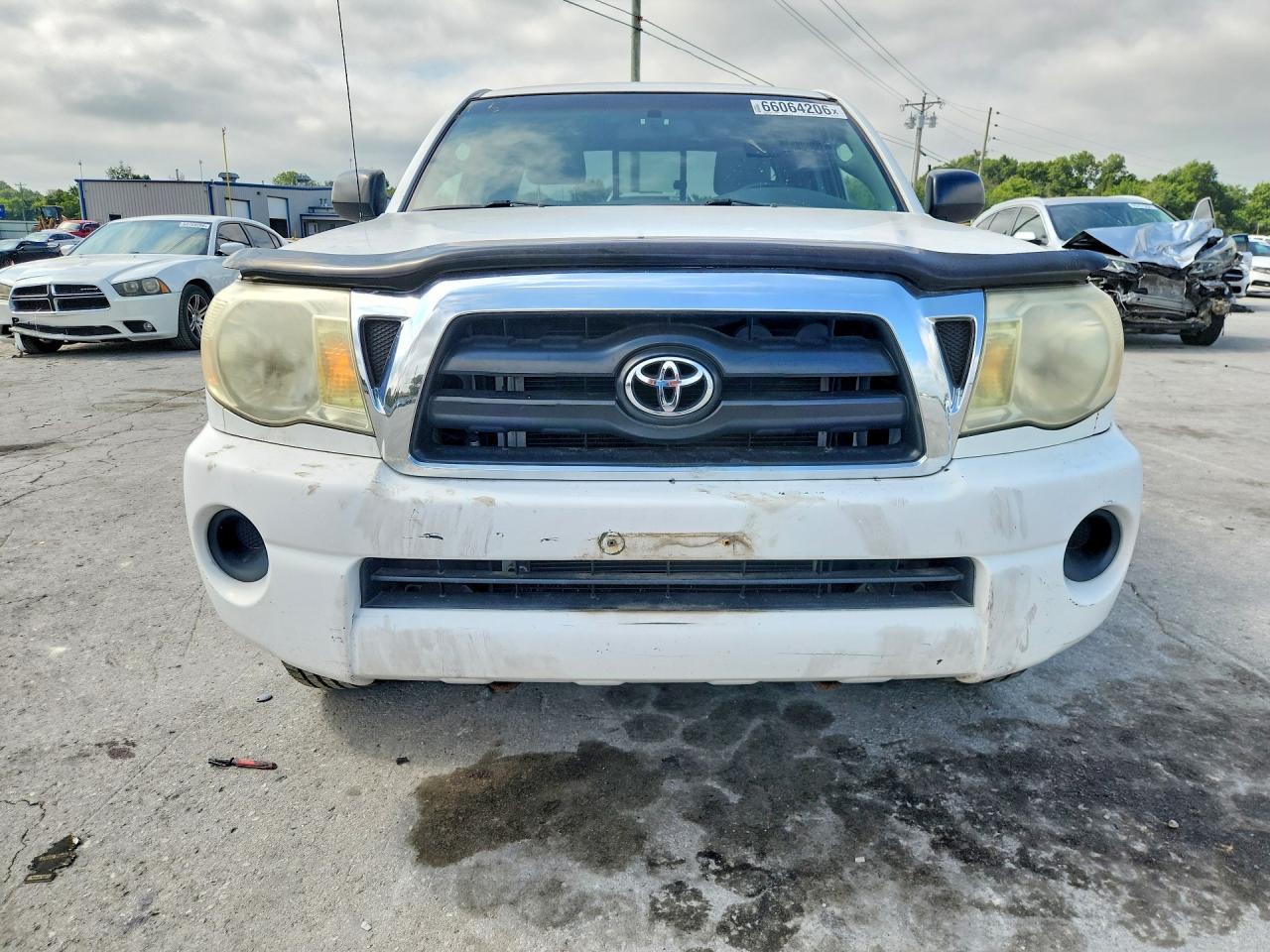 2007 Toyota Tacoma Base White vin: 5TETX22N17Z355122