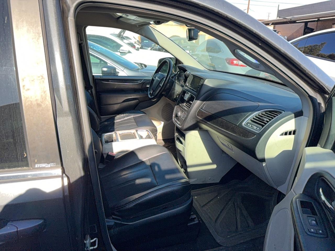 2012 Chrysler Town & Country Touring Gray vin: 2C4RC1BG2CR344552