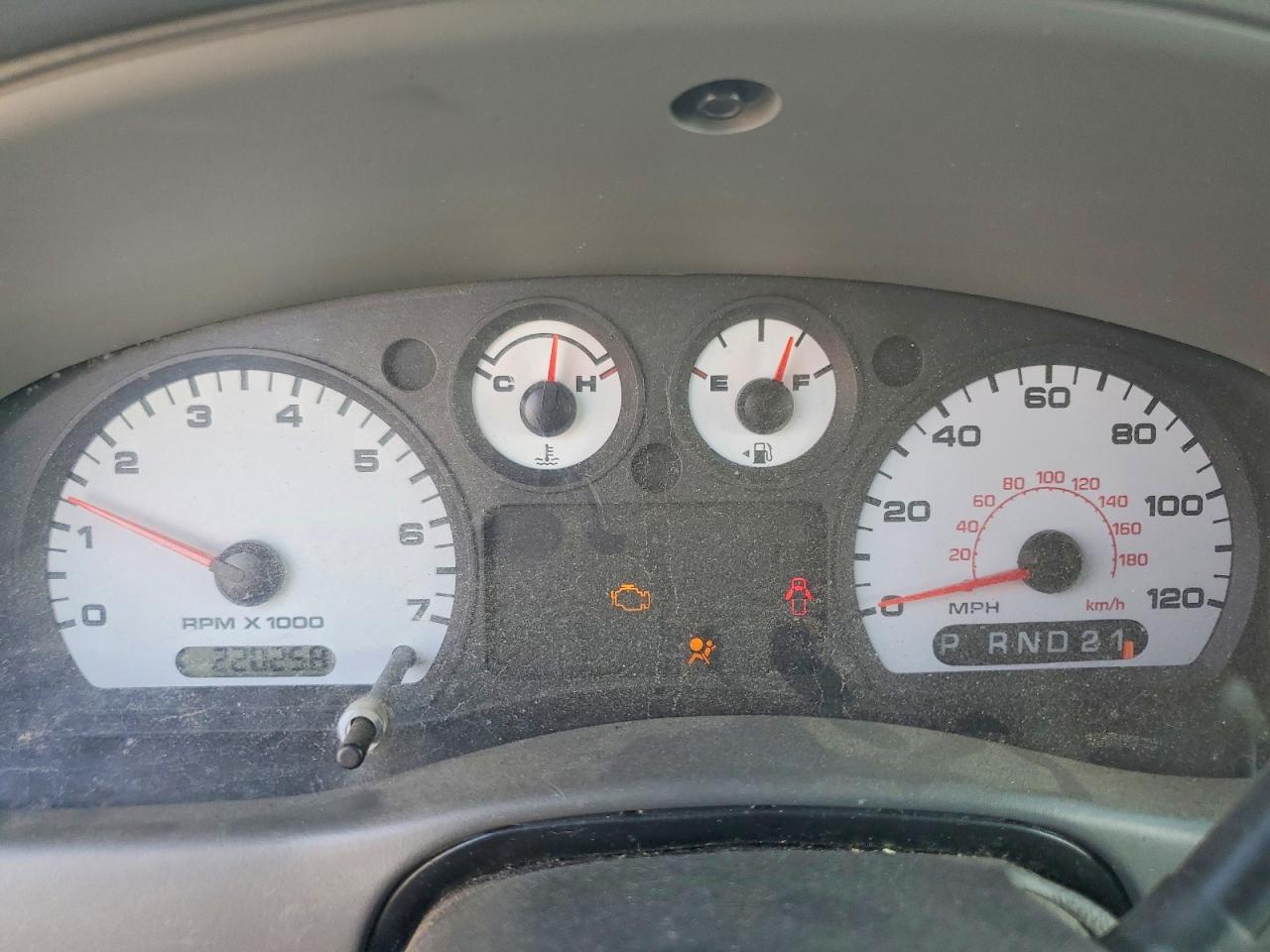 2010 Ford Ranger Super Cab White vin: 1FTLR4FE6APA11297