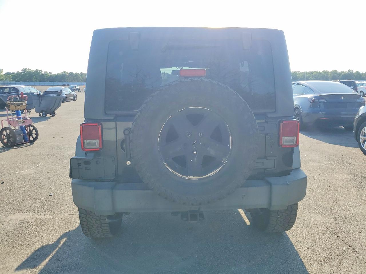 2013 Jeep Wrangler Unlimited Sport Черный vin: 1C4BJWDG3DL677452