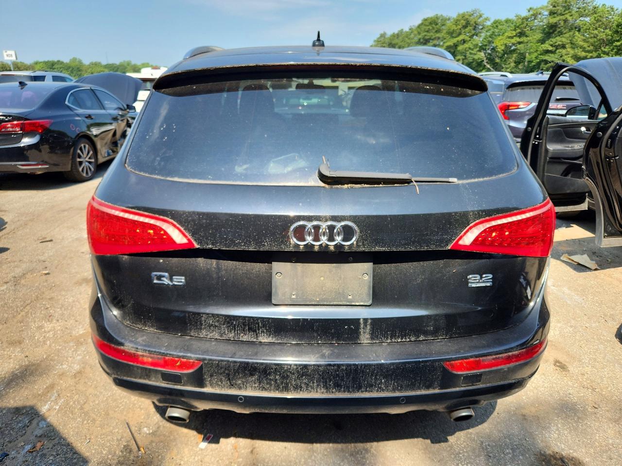 2010 Audi Q5 Premium Plus Black vin: WA1LKAFP1AA048128