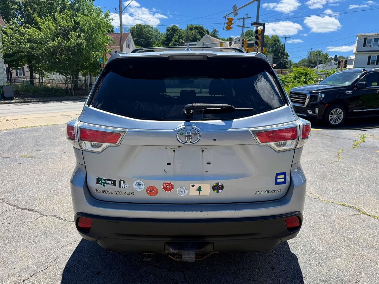 2015 Toyota Highlander Xle Silver vin: 5TDJKRFH3FS075698