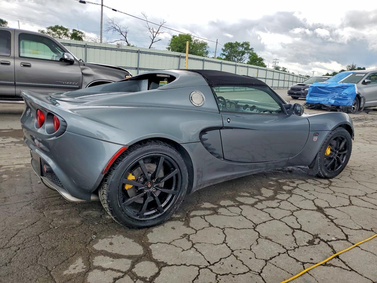 2005 Lotus Elise Gray vin: SCCPC111X5HL30531