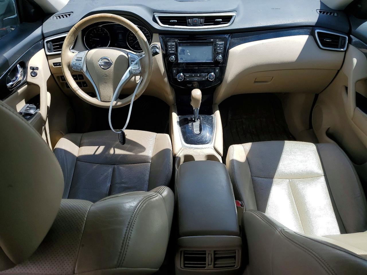 2015 Nissan Rogue S White vin: 5N1AT2MV9FC804233