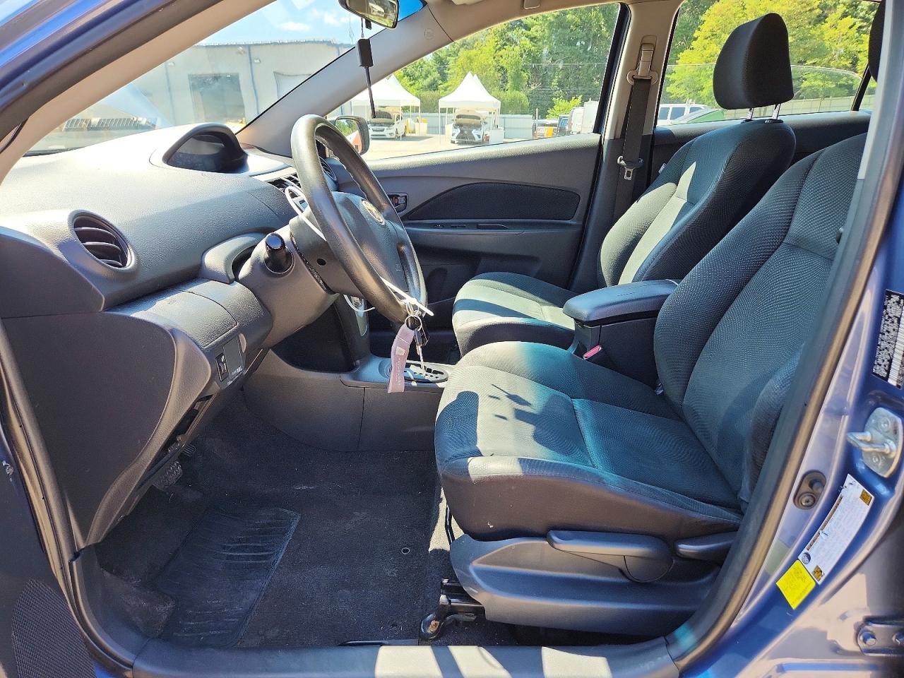 2012 Toyota Yaris Fleet Blue vin: JTDBT4K31CL021571