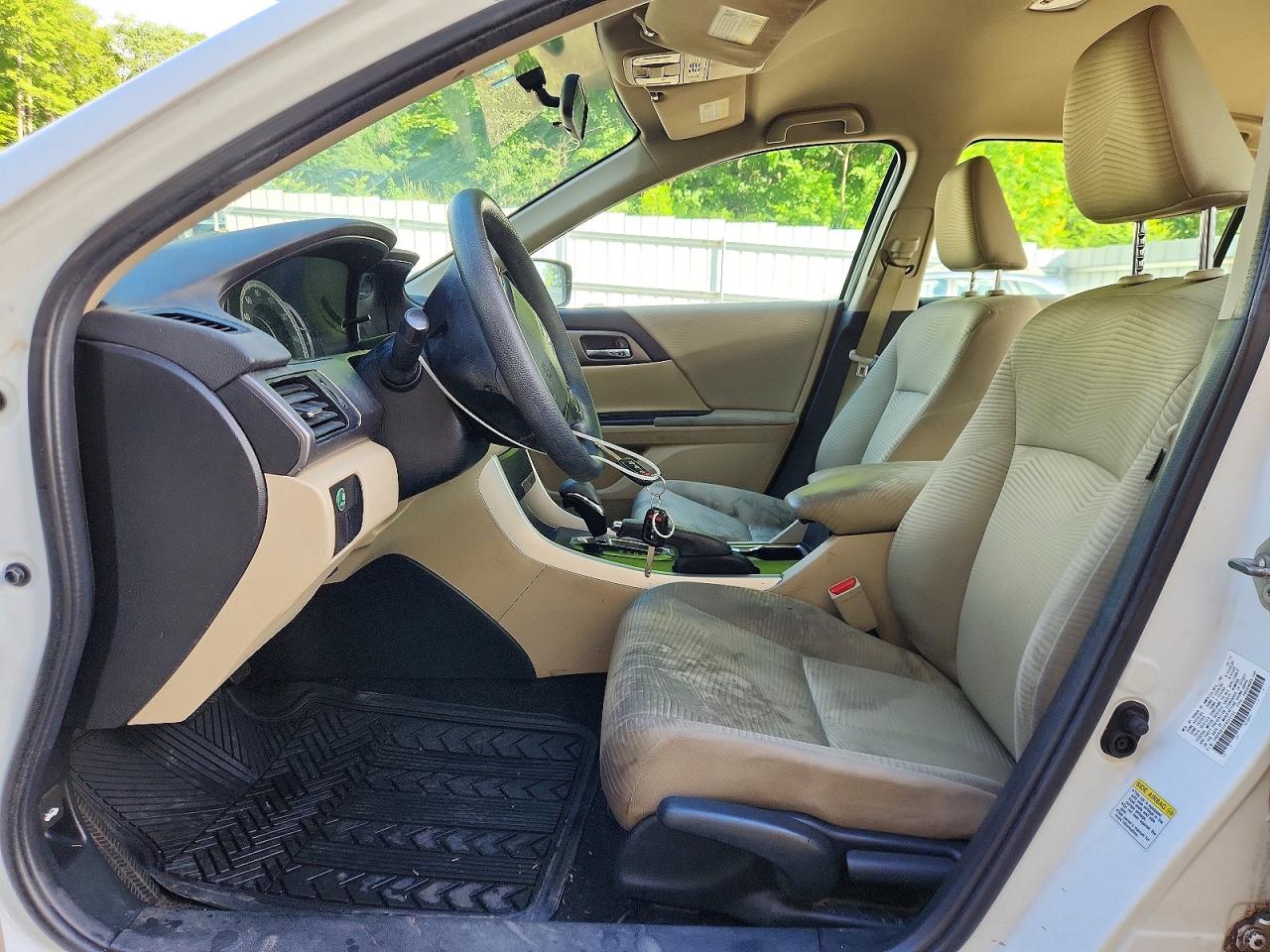 2015 Honda Accord Lx White vin: 1HGCR2F31FA220705