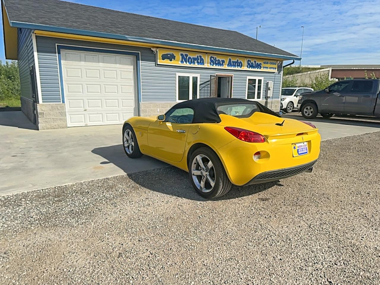 2007 Pontiac Solstice Yellow vin: 1G2MB35B07Y139892