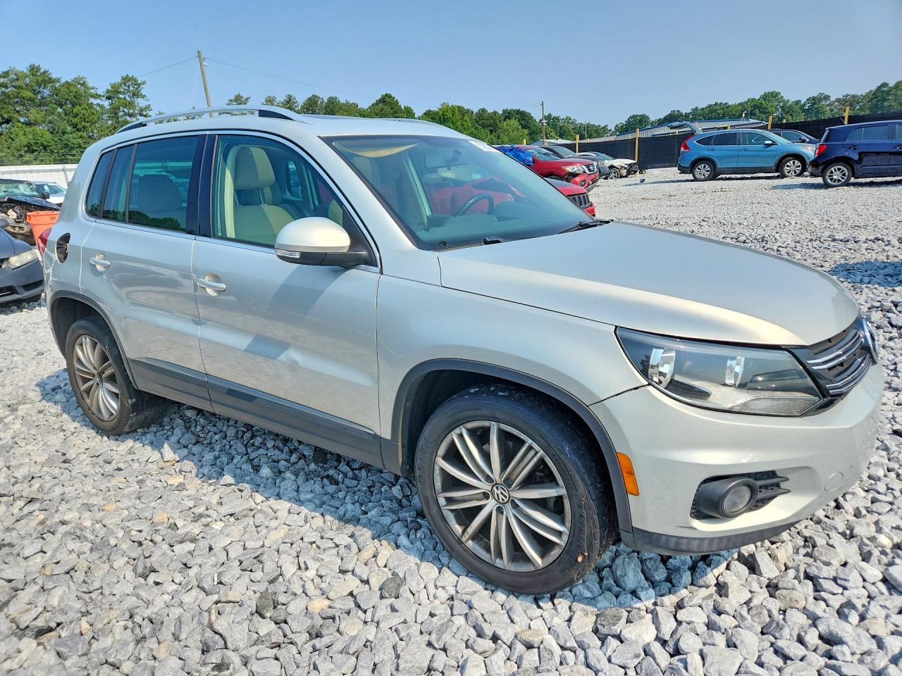 2012 Volkswagen Tiguan S Silver vin: WVGAV7AX0CW536955