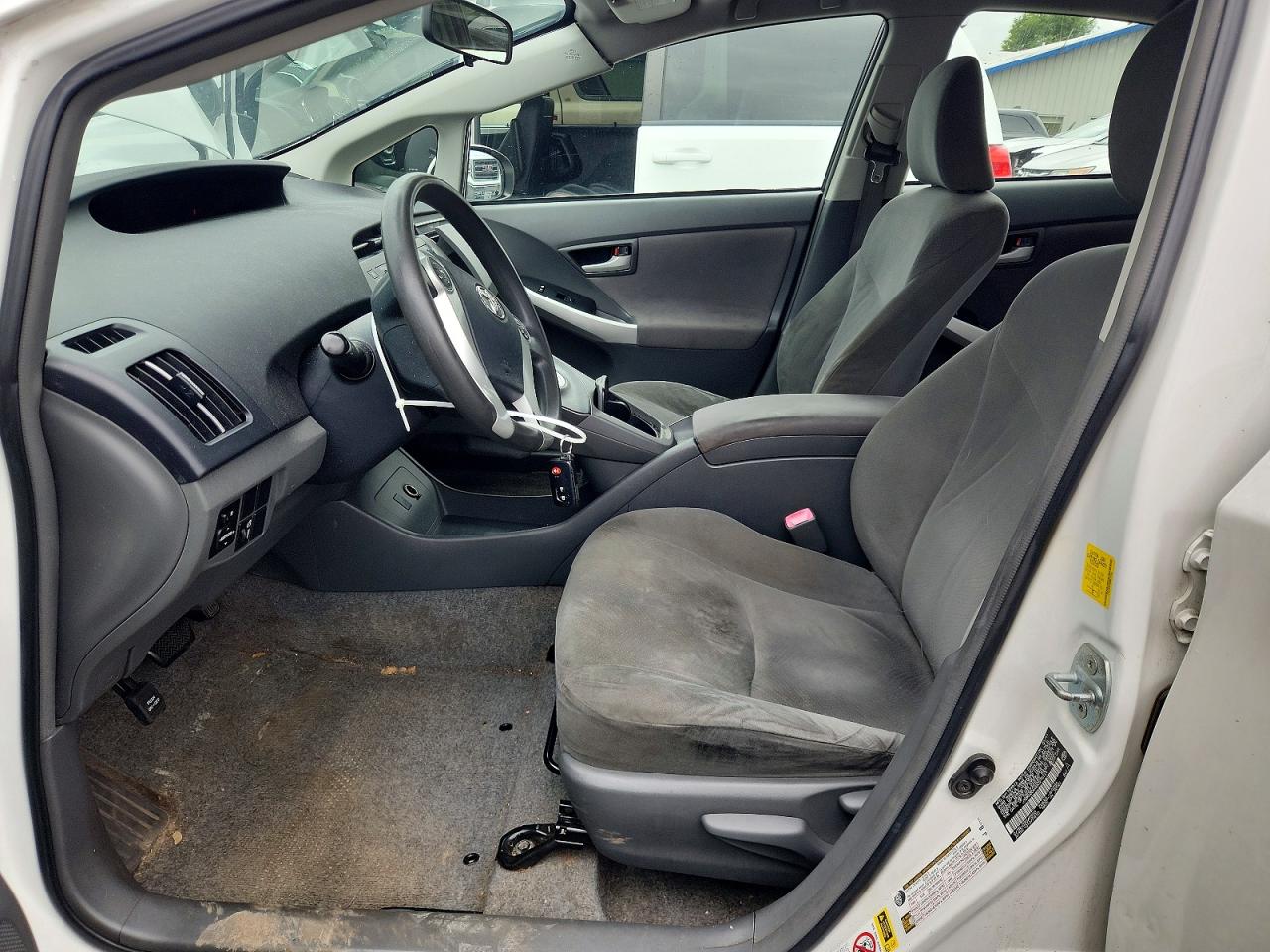 2011 Toyota Prius Two White vin: JTDKN3DU4B0275124