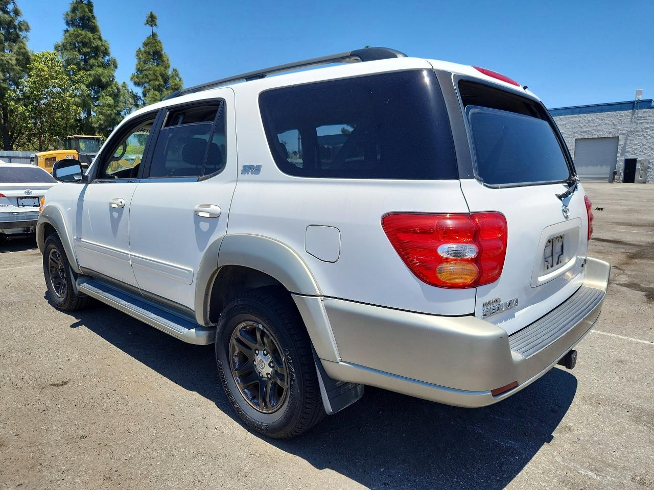 2003 Toyota Sequoia Sr5 Белый vin: 5TDZT34A13S192386