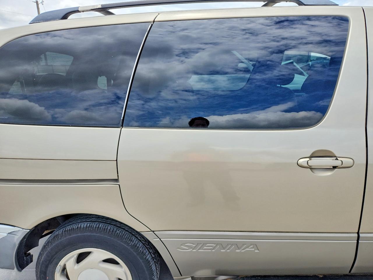 2001 Toyota Sienna Xle Gold vin: 4T3ZF13C91U370829