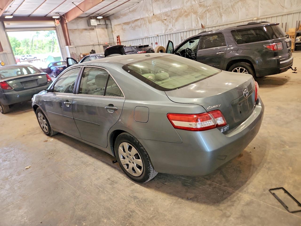 2011 Toyota Camry Le Green vin: 4T4BF3EK4BR114664