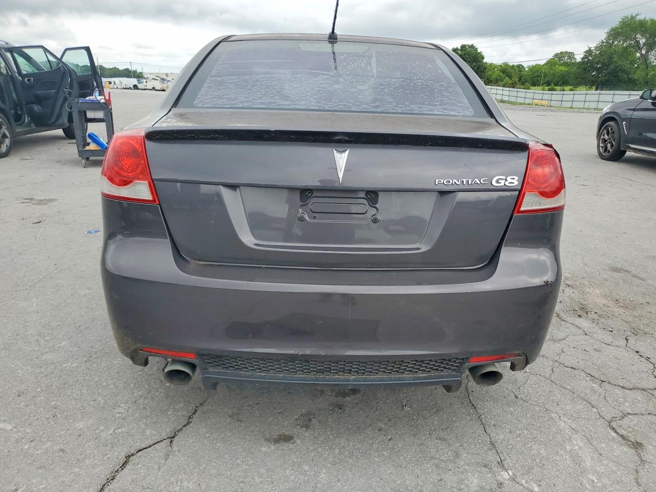2009 Pontiac G8 Gray vin: 6G2ER57719L169829