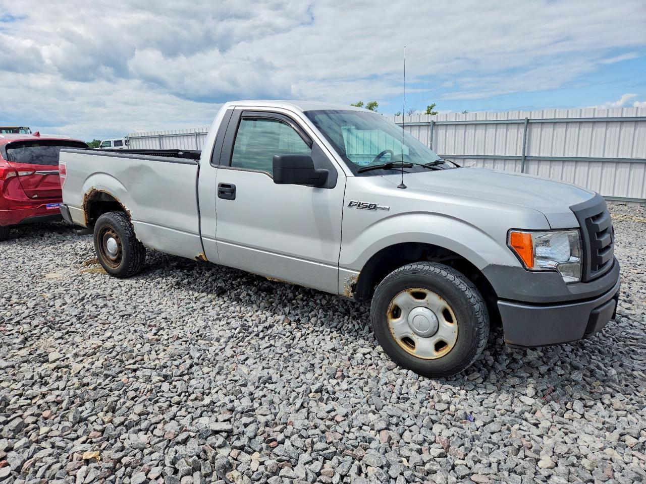 2009 Ford F150 Silver vin: 1FTRF12W09KC35884