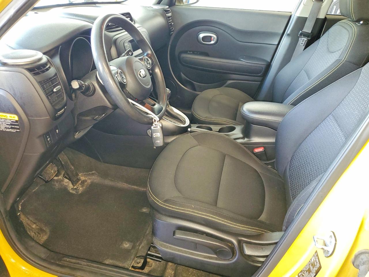 2014 Kia Soul + Yellow vin: KNDJP3A57E7084246