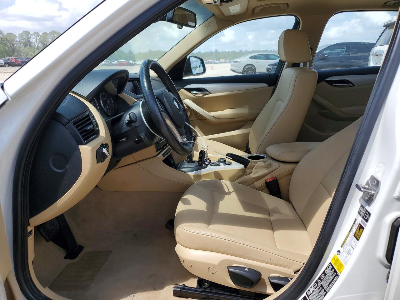 2015 Bmw X1 Xdrive28i White vin: WBAVL1C5XFVY35364