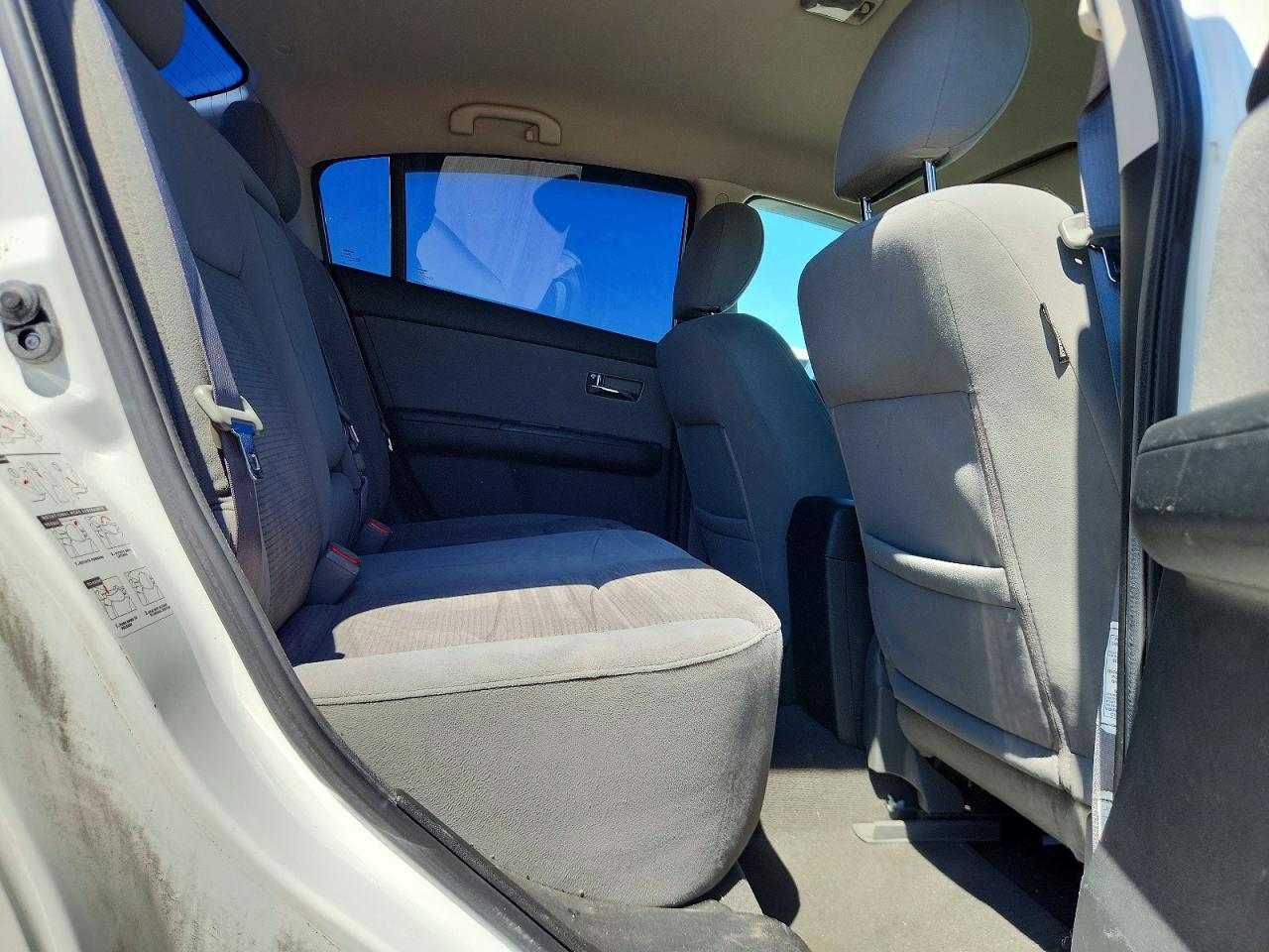 2010 Nissan Sentra 2.0 White vin: 3N1AB6AP1AL663534