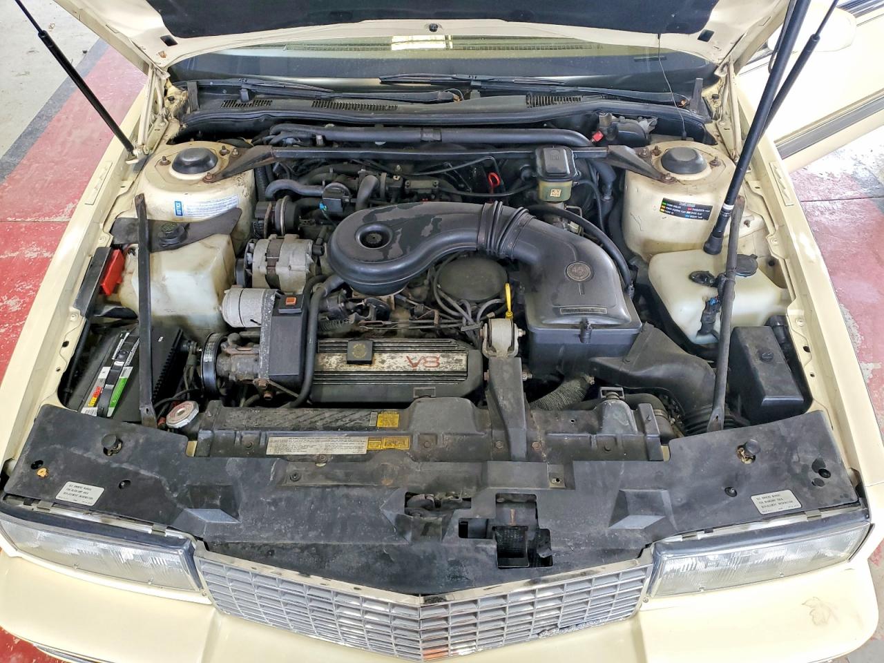 1988 Cadillac Eldorado Yellow vin: 1G6EL1152JU607818