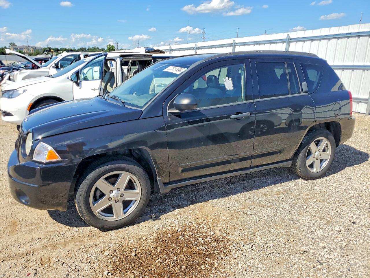 2009 Jeep Compass Sport White vin: 1J4FF47B29D107364