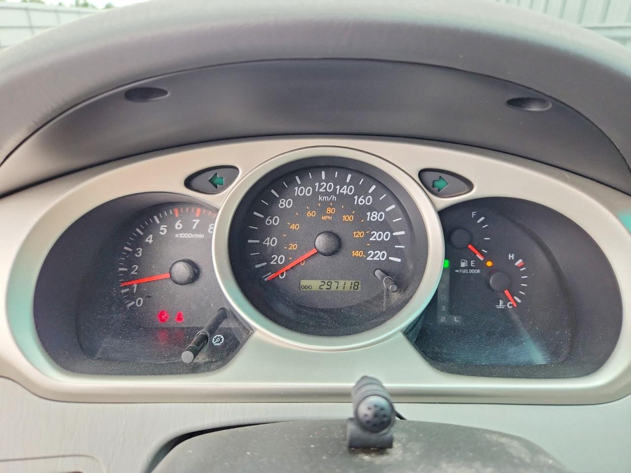 2006 Toyota Highlander Limited Silver vin: JTEHP21A360168690