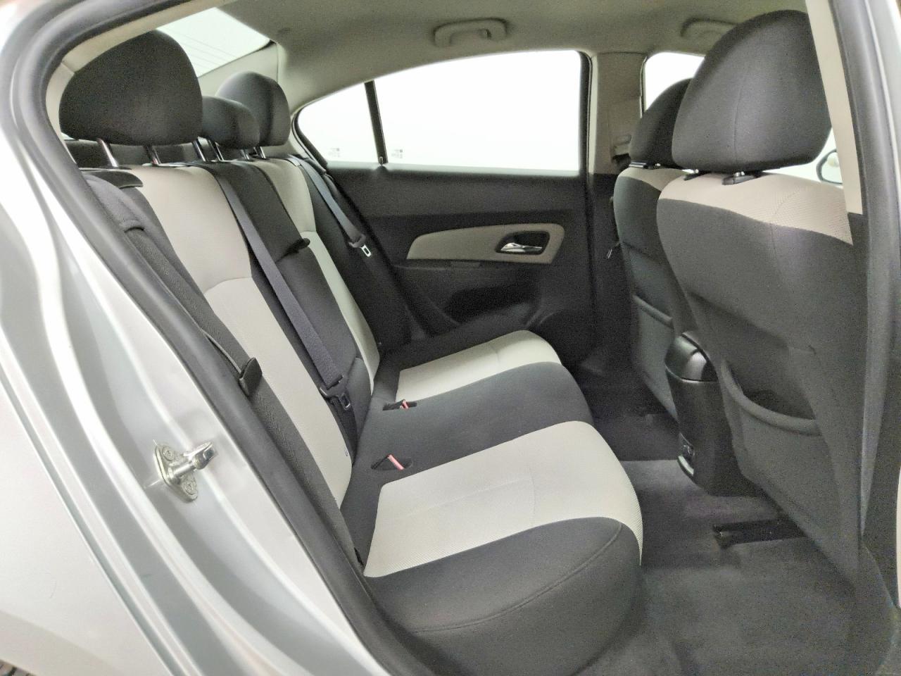 2011 Chevrolet Cruze Ls Silver vin: 1G1PC5SH8B7142766