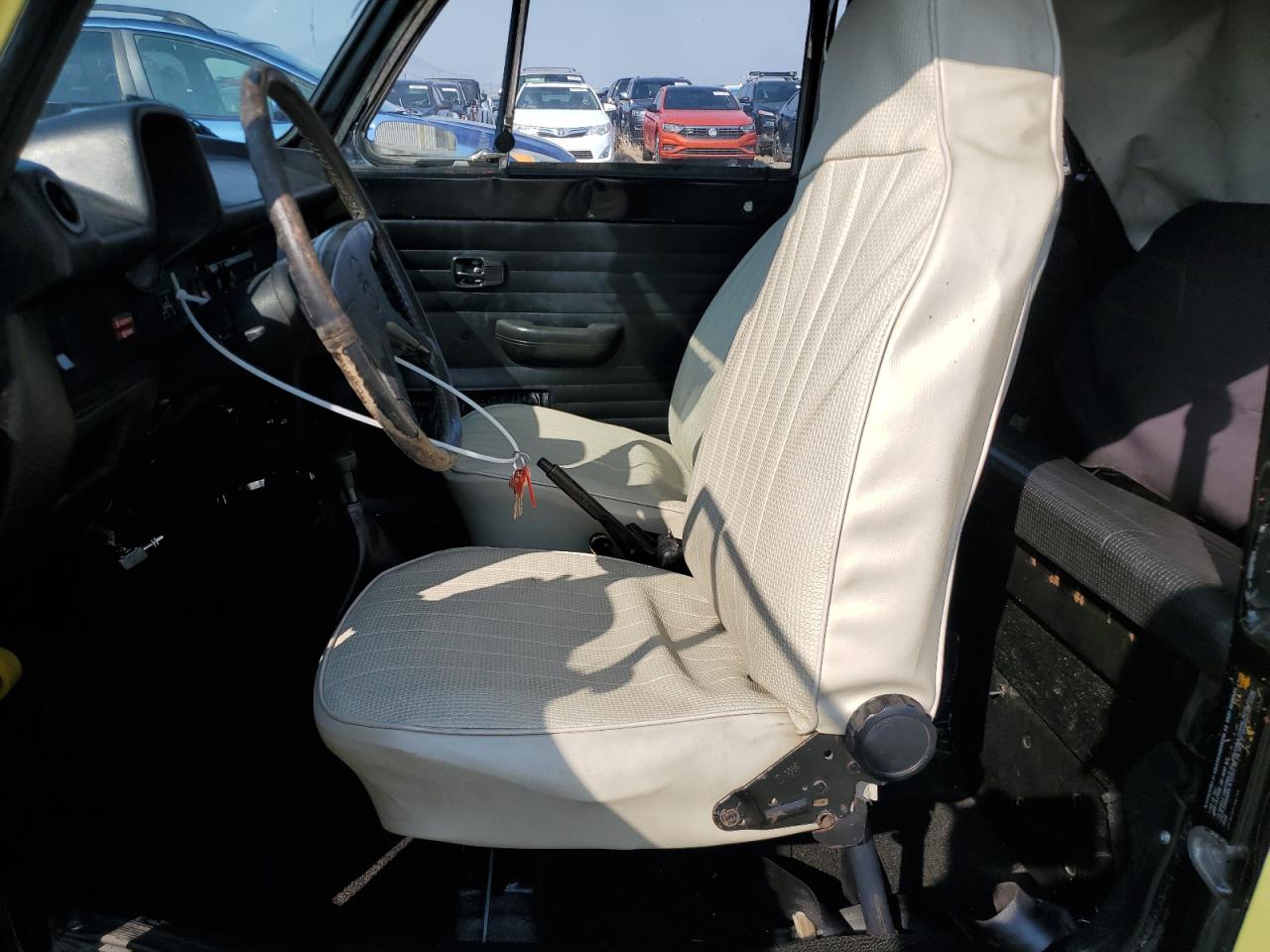 1978 Volkswagen Beetle Yellow vin: 1582020185