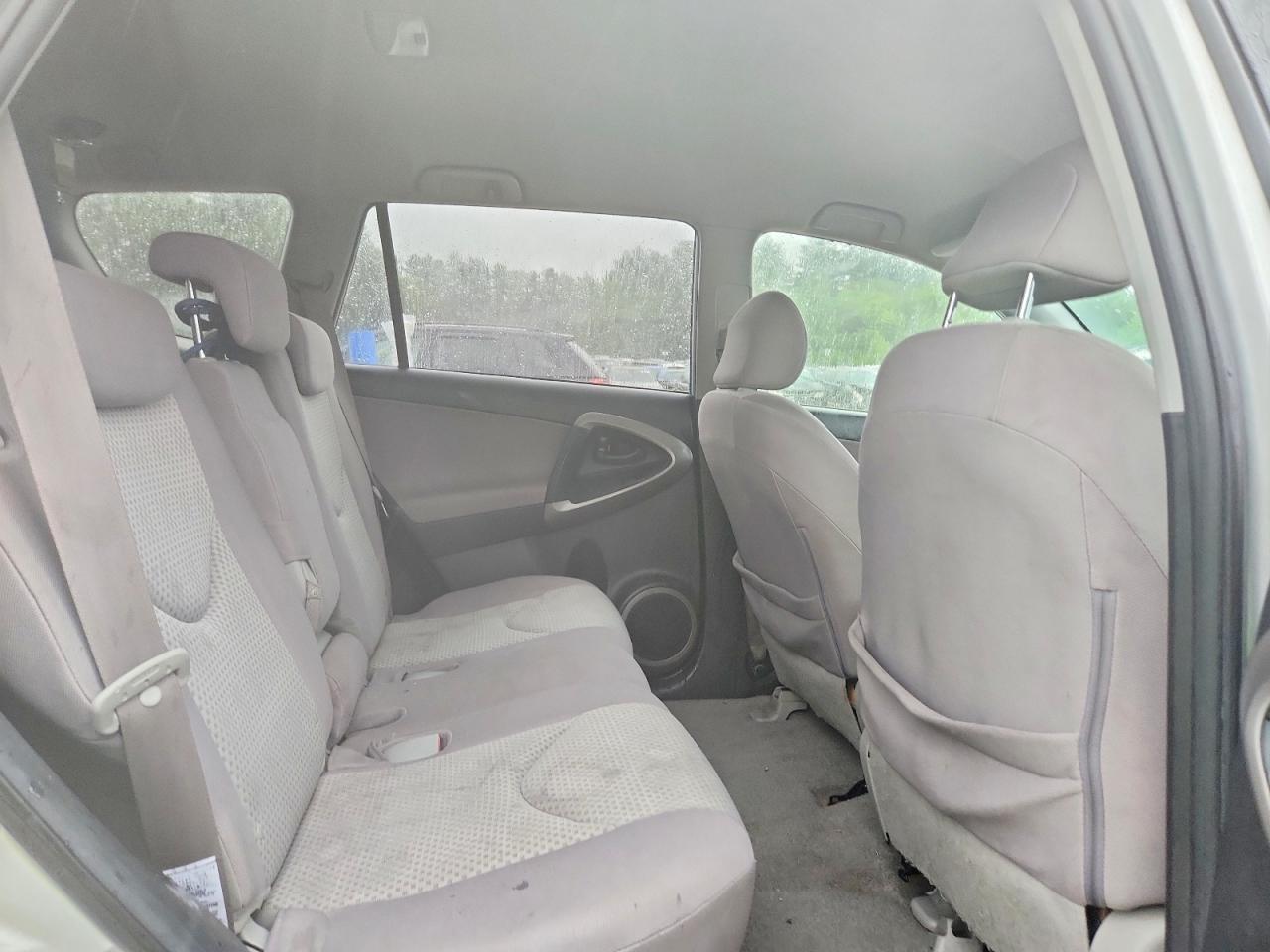 2007 Toyota Rav4 Base Silver vin: JTMBK33V976012487