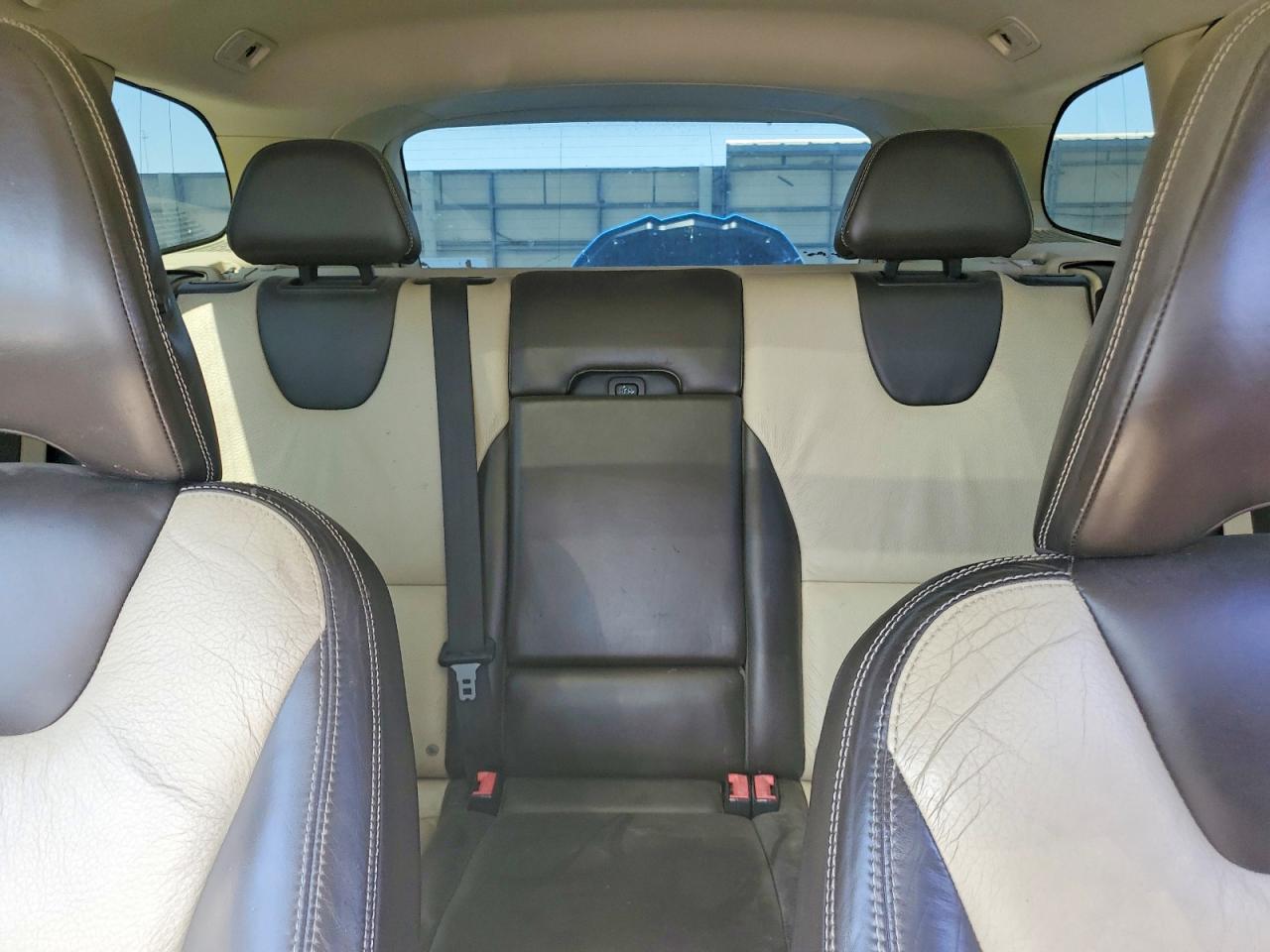 2011 Volvo Xc60 T6 White vin: YV4902DZ6B2153062